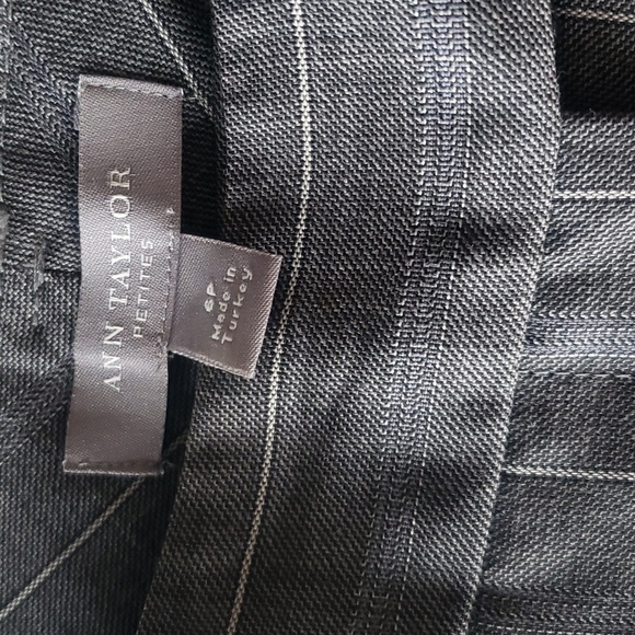 Women's Ann Taylor 6 petite slacks - Picture 4 of 4